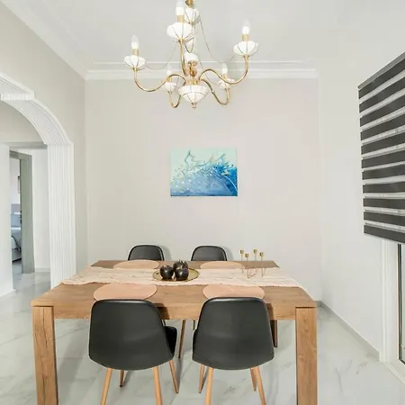 Sokrates Appartement *