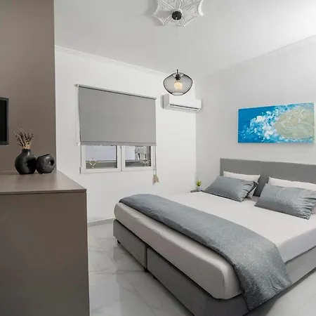 Sokrates Lejlighed Afantou